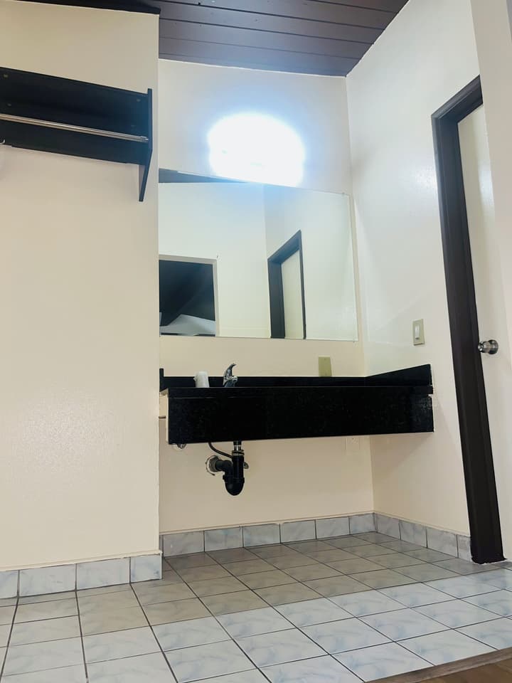 Del Aire Inn LAX