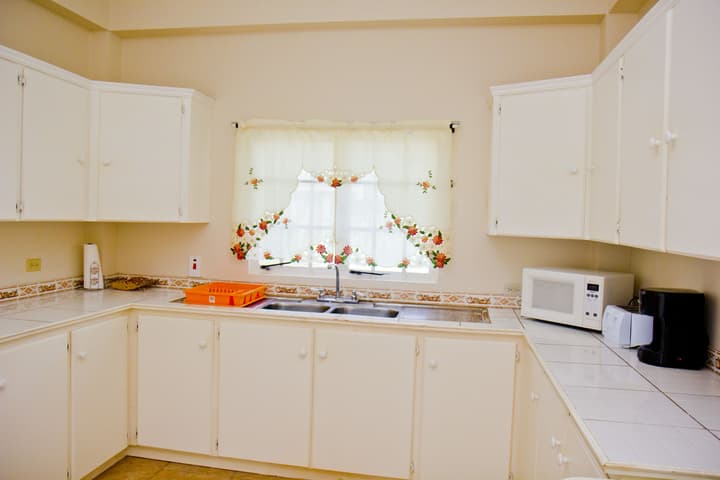 Port of Spain Breezy Guest Apartment
