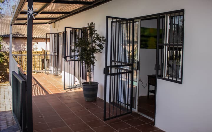 Oppi Hoek Guesthouse