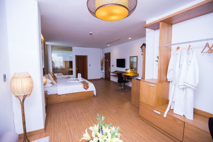 Orussey One Hotel & Apartment