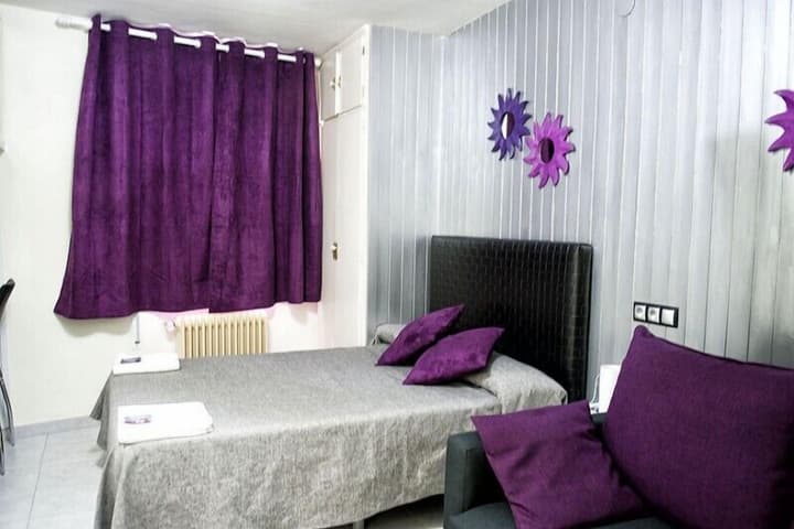 Hostal Emporda