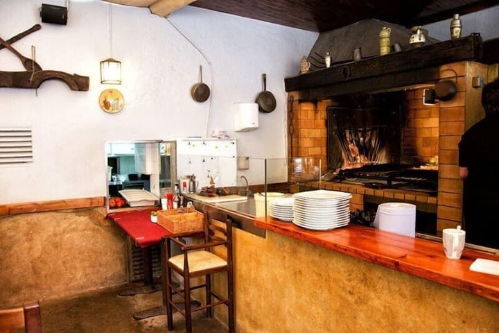 Hostal Emporda