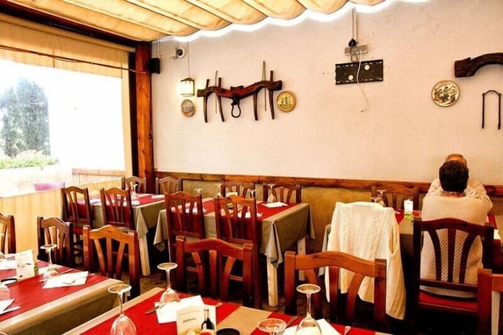 Hostal Emporda