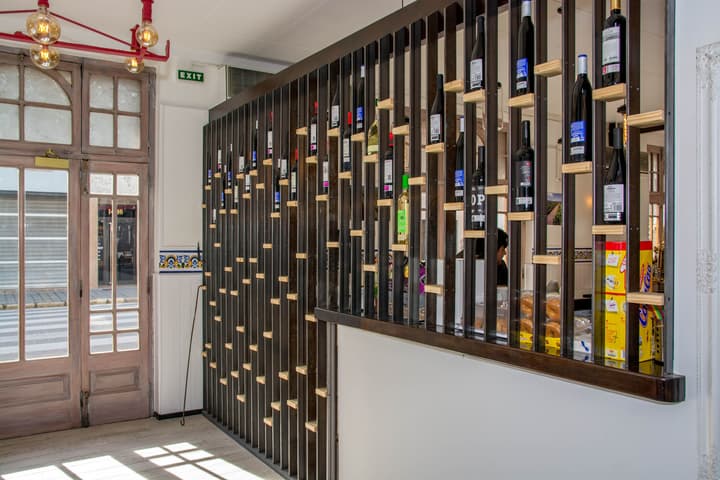 Hostal Emporda