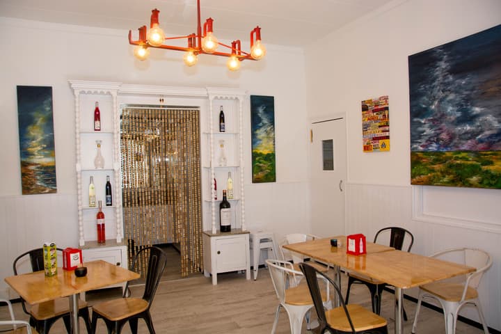 Hostal Emporda