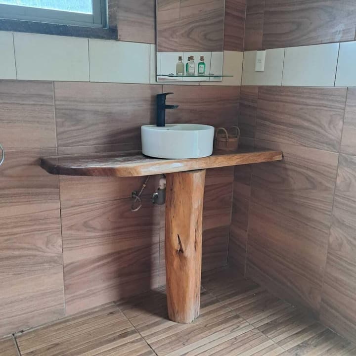Hotel Uka Mana