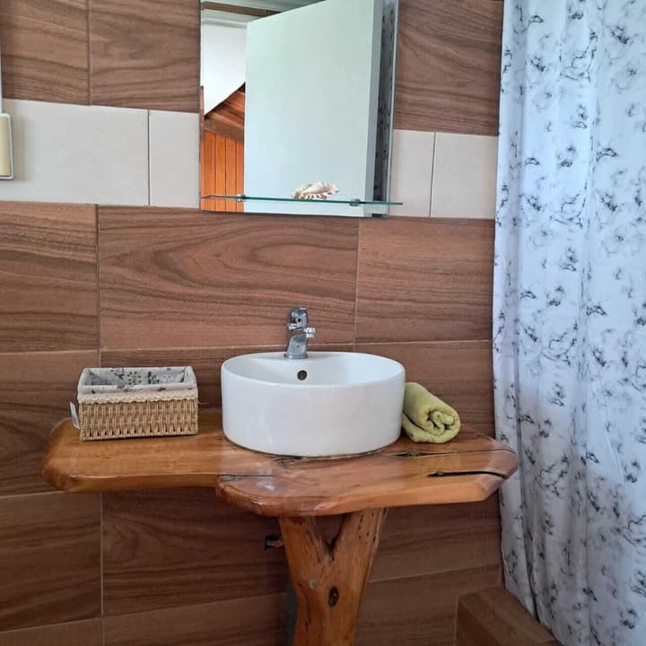 Hotel Uka Mana