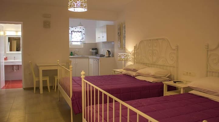 Anixi Hotel