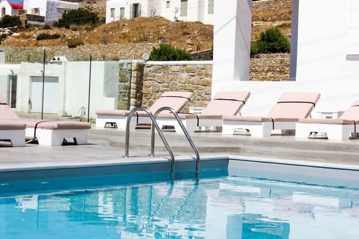 Anixi Hotel