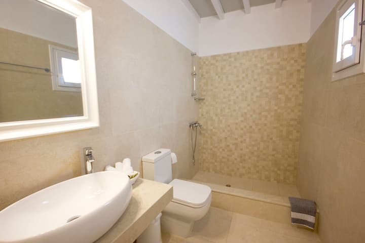 Anixi Hotel