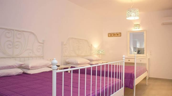 Anixi Hotel