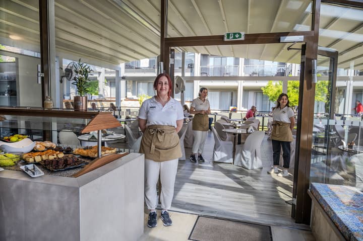 Dionysos Hotel & Suites