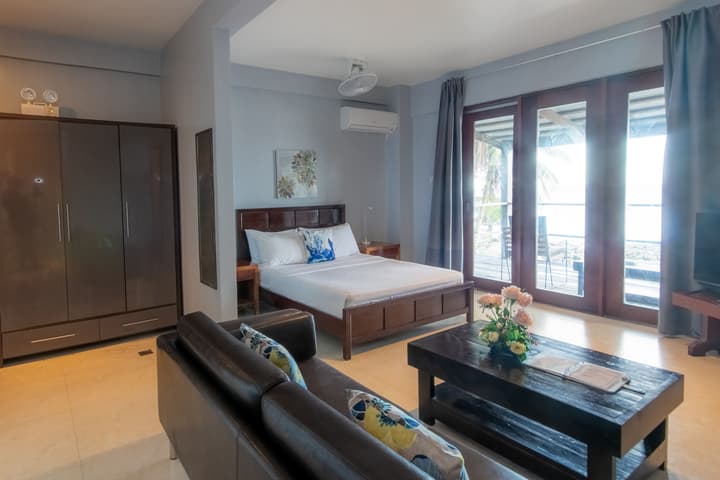 Reef Beach Resort