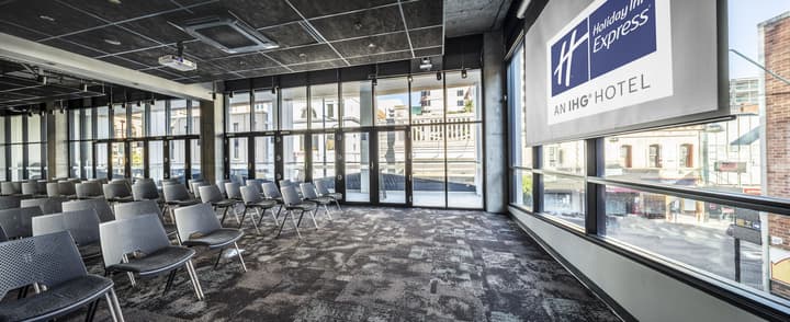 Holiday Inn Express Adelaide City Centre by IHG