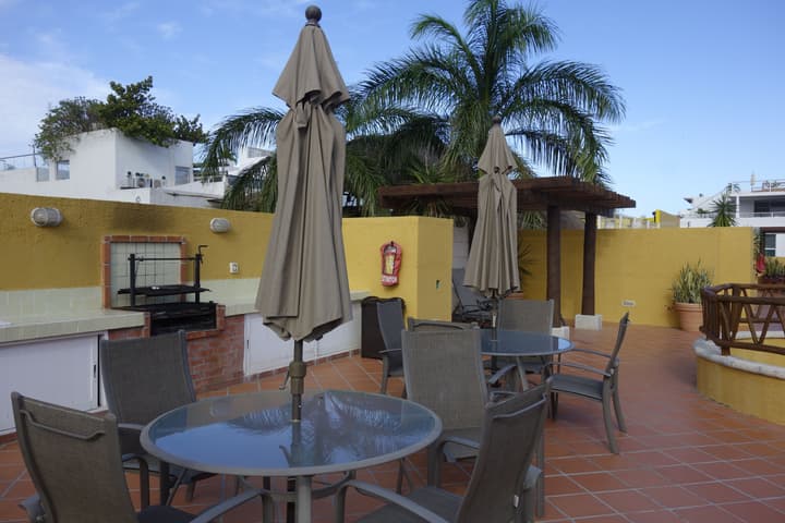 Las Palmas Condominios