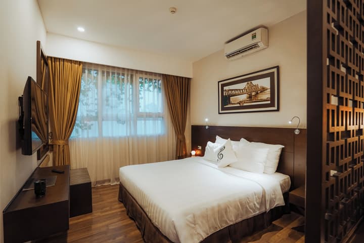 Thang Long Opera Hotel