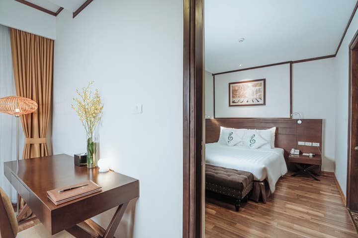 Thang Long Opera Hotel