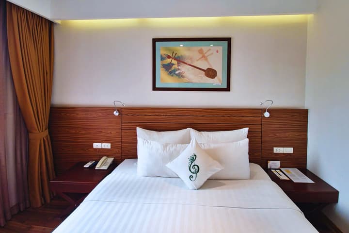 Thang Long Opera Hotel