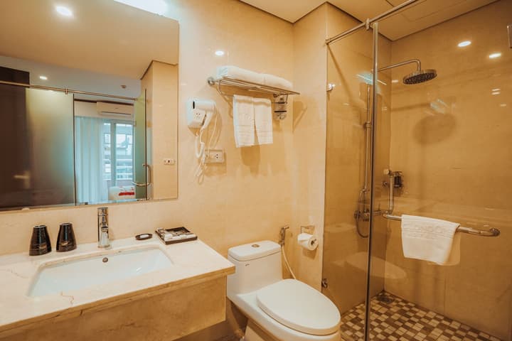 Thang Long Opera Hotel