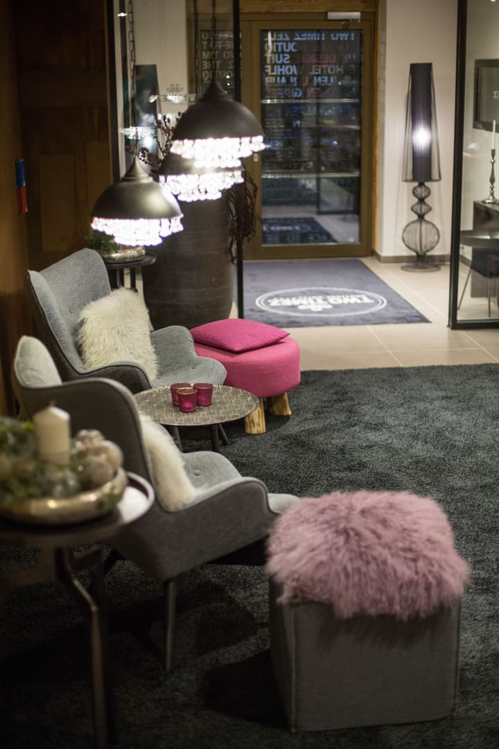 TWO TIMEZ - Boutique Hotel