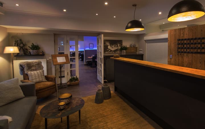 TWO TIMEZ - Boutique Hotel