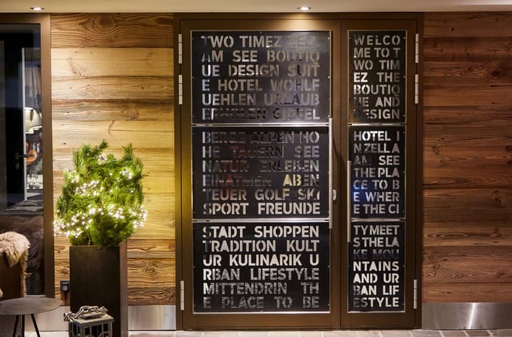 TWO TIMEZ - Boutique Hotel