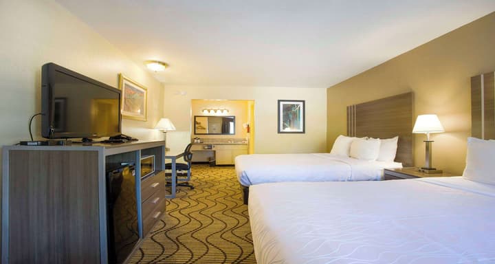 SureStay Plus Hotel by Best Western Sacramento North