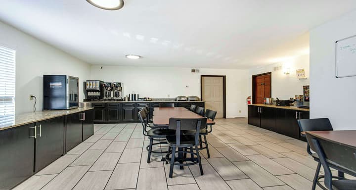 SureStay Plus Hotel by Best Western Sacramento North