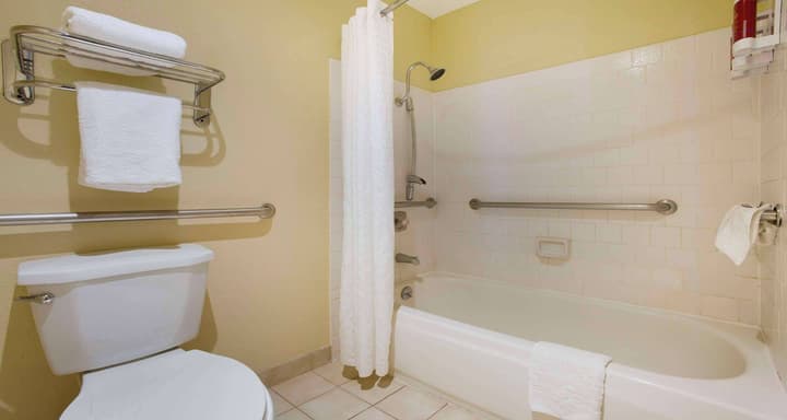 SureStay Plus Hotel by Best Western Sacramento North