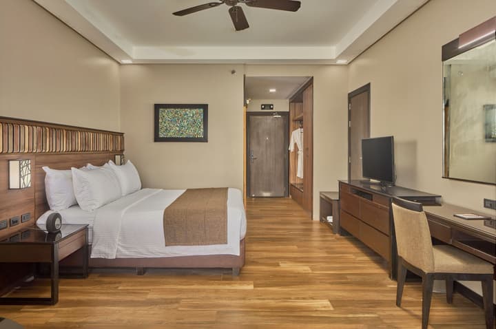 Two Seasons Coron Bayside Hotel