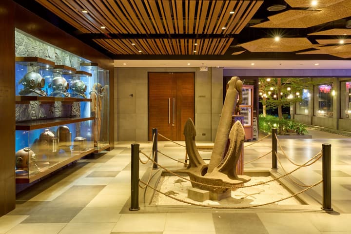 Two Seasons Coron Bayside Hotel
