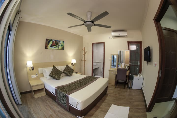 Triton Beach Hotel & Spa