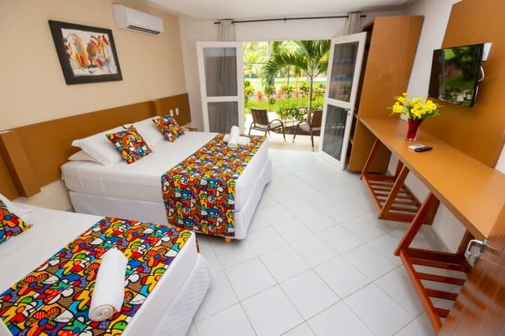 Crôa Mares Hotel