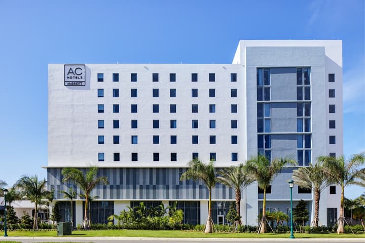 AC Hotel by Marriott Miami Aventura