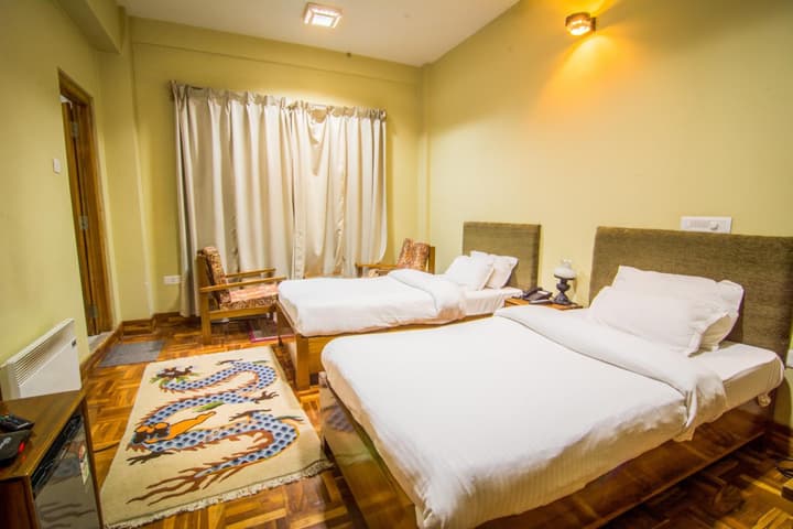 Khamsum Inn