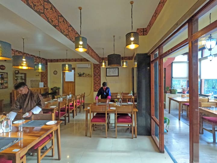 Khamsum Inn