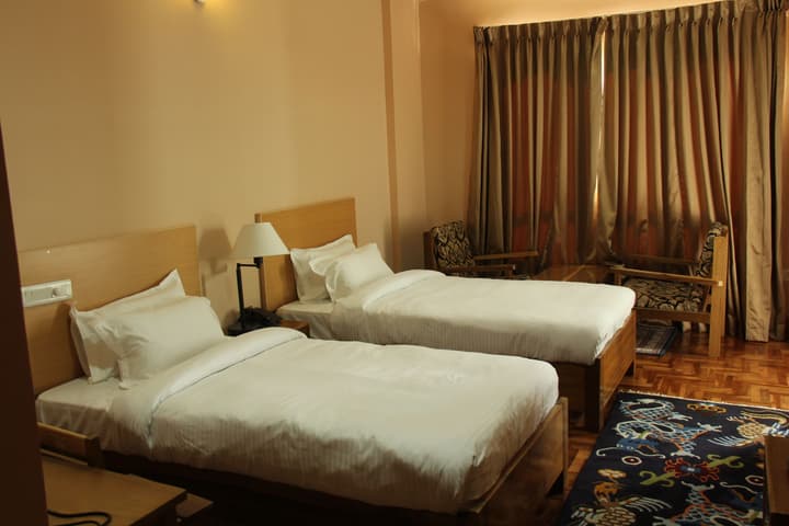 Khamsum Inn