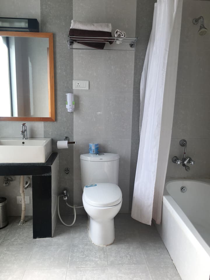Khamsum Inn