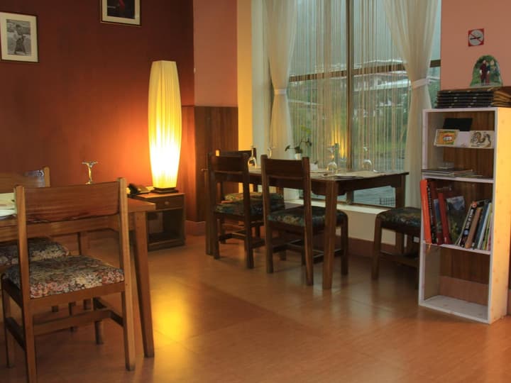 Khamsum Inn
