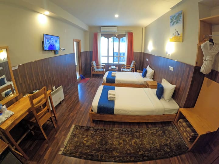 Khamsum Inn