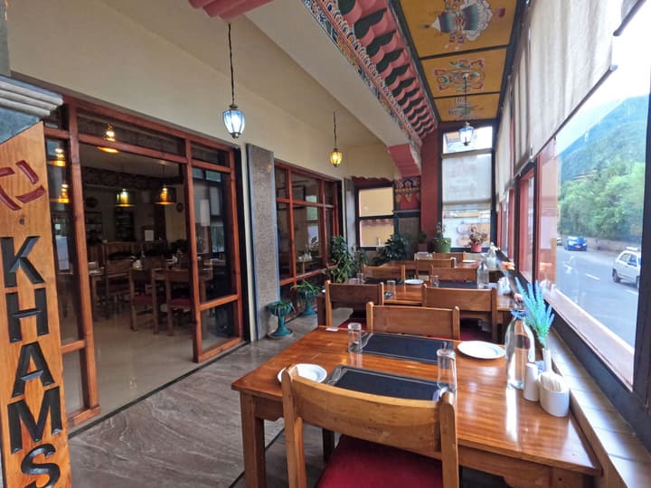 Khamsum Inn