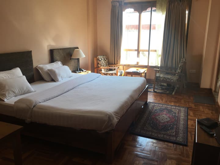 Khamsum Inn