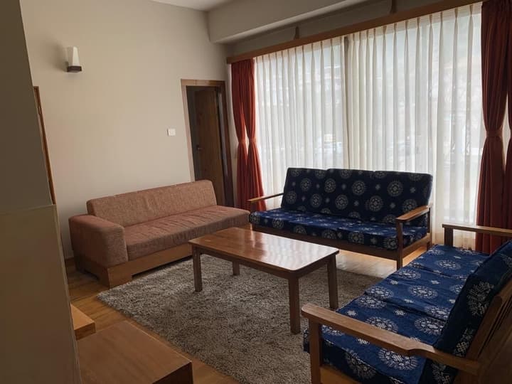 Khamsum Inn