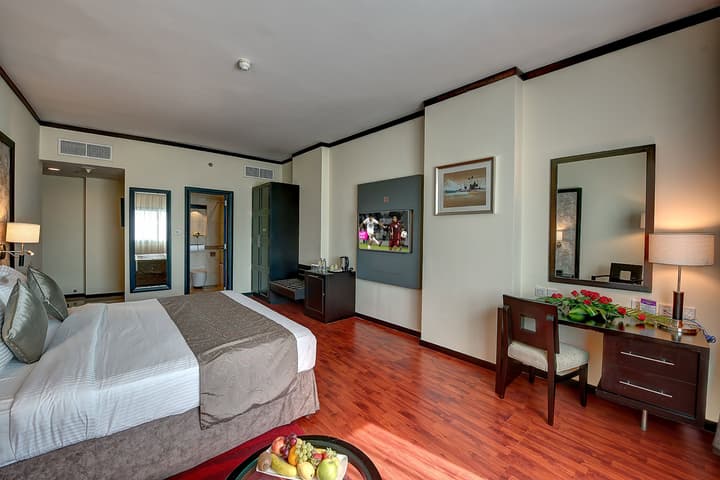 Grandeur Hotel