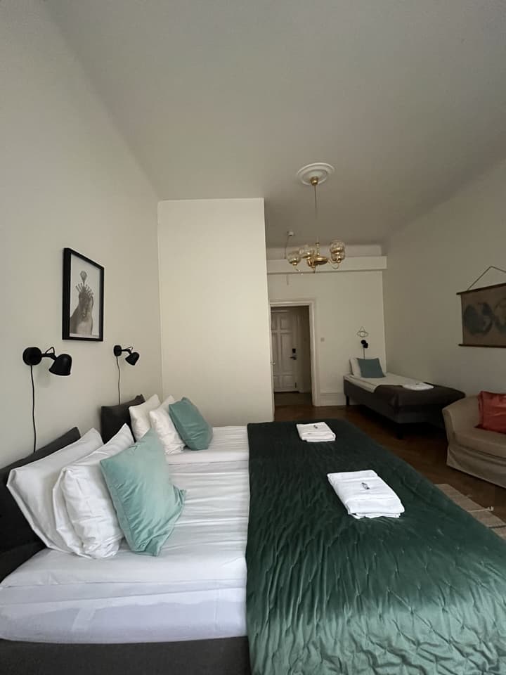 Morris Hotel