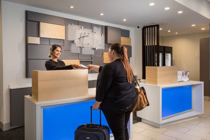 Holiday Inn Express Visalia Sequoia Gateway Area by IHG