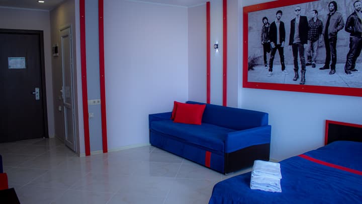 Rock Hotel First Line