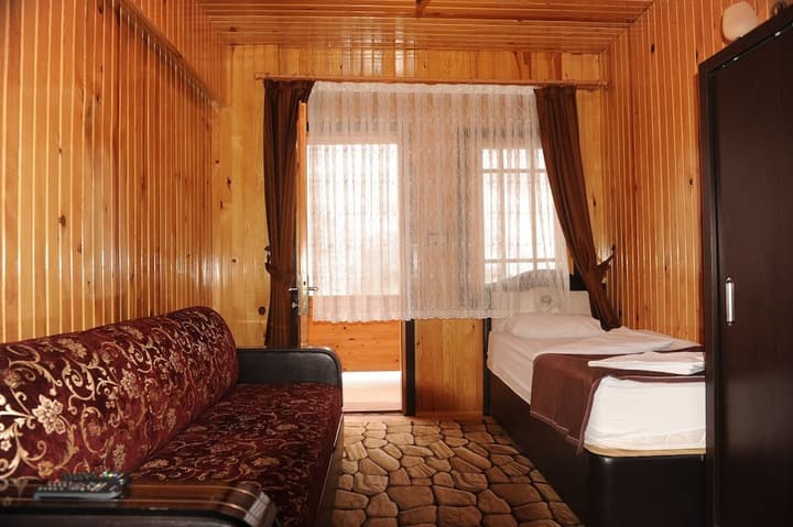 Meric Hotel