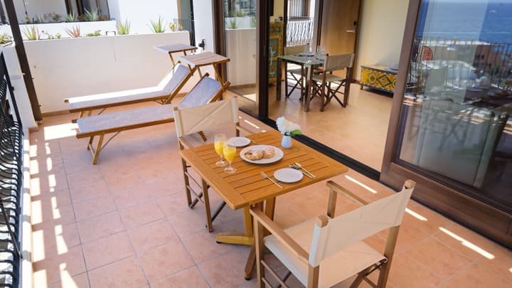 Idyll Suites - Adults Only