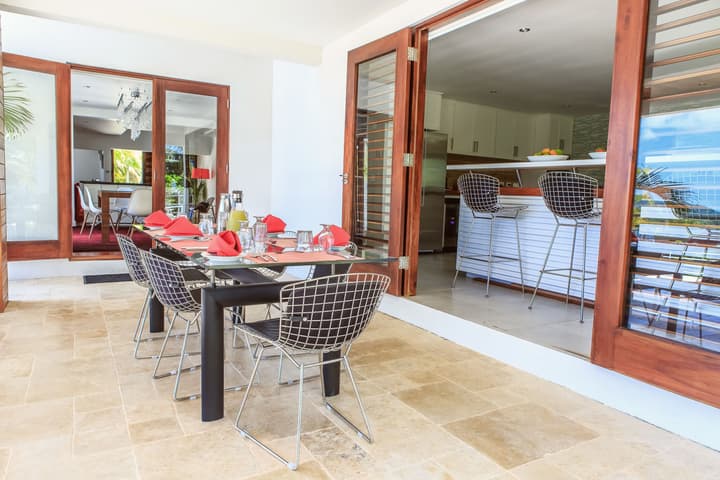 Cocosan Villa